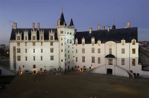 Le château des ducs de Bretagne Becedia