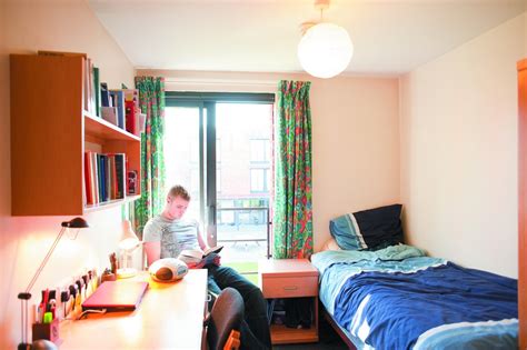 Newark Hall Undergraduate Student Studying In His Bedroom Flickr