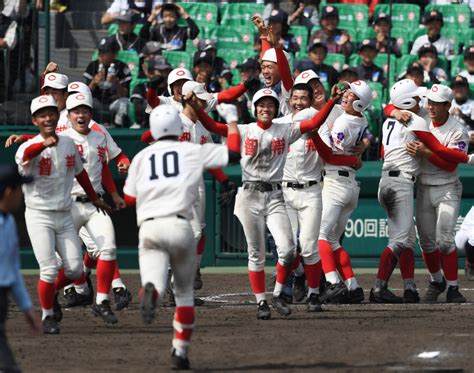 選抜高校野球：第10日第2試合 創成館 （長崎）ー智弁和歌山 （和歌山） 写真特集1515 毎日新聞