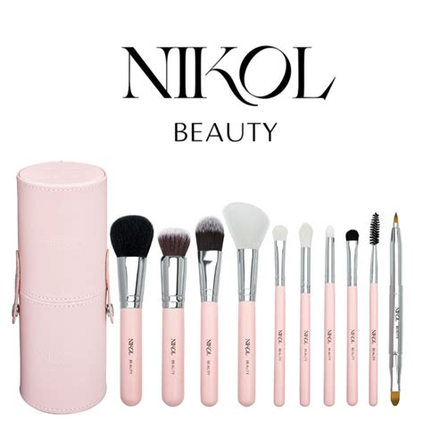 Essential Makeup Brush Set – Nikol Beauty