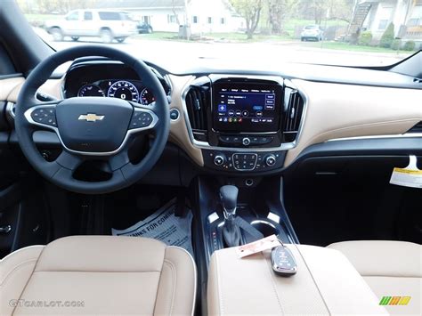 2023 Chevrolet Traverse Premier Dashboard Photos | GTCarLot.com