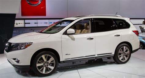 Nissan Pathfinder Hybrid Launched in Australia - Automotorblog