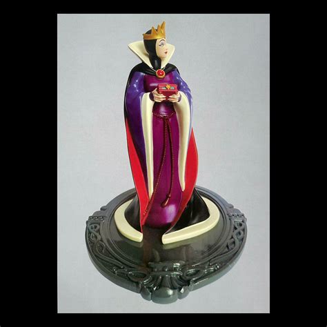 Disneyland Paris Disney Villains ‘Snow White and the Seven Dwarfs: 85th ...