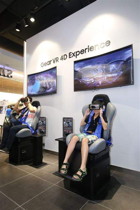 Samsung Experience Store At The Gardens Mall Reopens To Much Fanfare