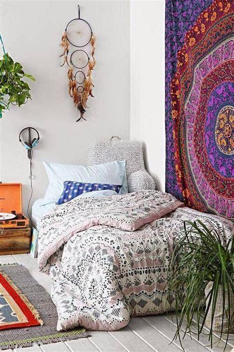 40 Best Tapestry Bedroom Ideas With Bohemian Vibes Homemydesign