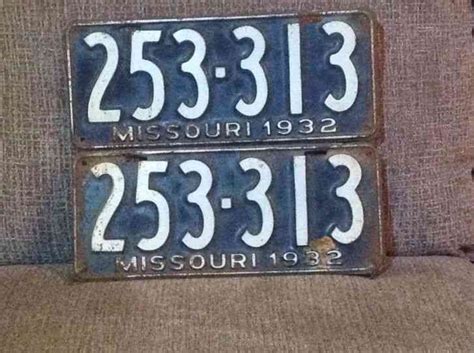 VINTAGE 1932 MISSOURI LICENSE PLATES