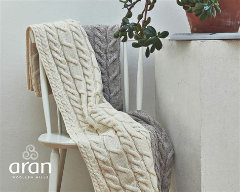 Supersoft Aran Cable Merino Throw Blanket – Natural – Celtic Clothing ...