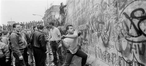 Cronolog A Del Muro De Berl N Aristegui Noticias