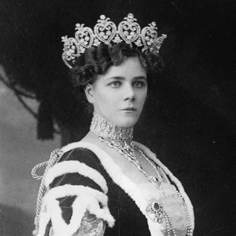 Tiara Of The Month How The Manchester Tiara Went From Dollar Princess