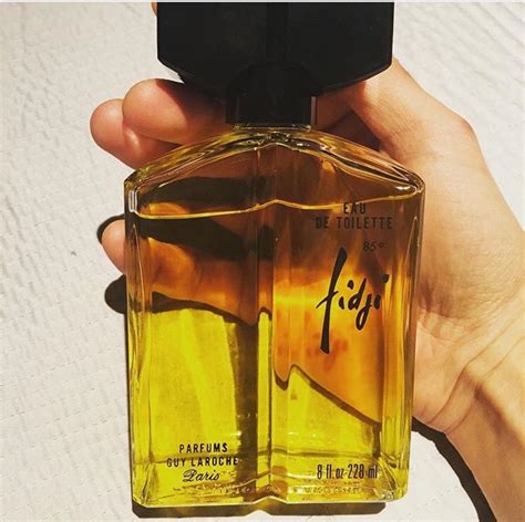 Fidji Eau de Toilette Guy Laroche عطر a fragrance للنساء 1966