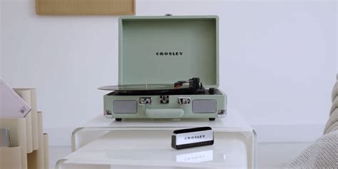 Best Record Player Under $100 [Top 5 Cheap Turntables]