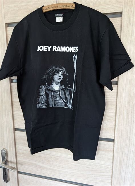 Vintage 2005 Joey Ramone The Ramones Wall Of Fame Band T Shirt Adult L