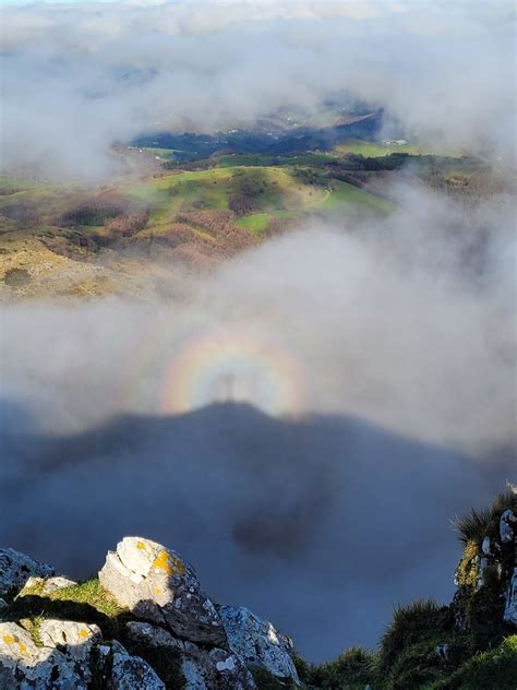 Erniotik Arco Iris Sobre La Sombra De La Cruz Del Ernio Eitb Eus