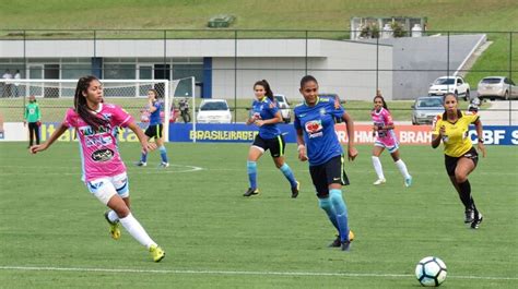 Seleção feminina Sub 17 encerra treinos antes de Sul Americano JD1