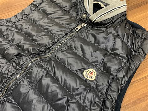 超 MONCLER モンクレール MAGLIA GILET ダウンベスト RN 116347 後スエット ネイビー メンズS(0)｜売買された ...