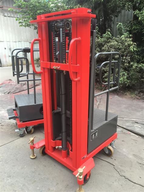 China Cheap Manual Moving Semi Electric Order Picker Manufacturers