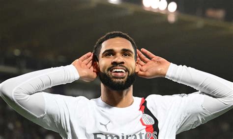 Milan Questo Loftus Cheek Non Si Vedeva Da Cinque Anni Ora Insegue