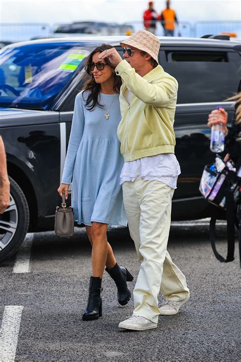 Brad Pitt E Ines De Ramon Il Look Italian Style Tra Cristalli Nano