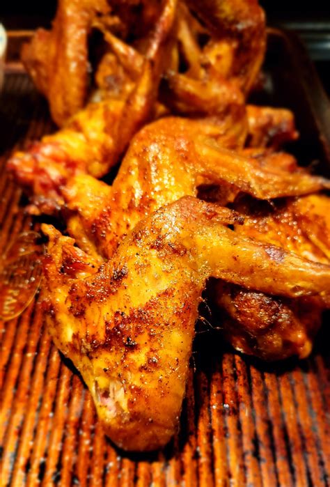 SMOKED CHICKEN WINGS • The Epicurious Panda