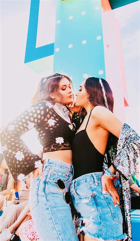 Calle y Poché Caché Calle Poché Daniela Calle María José Garzón Coachella Lesbian Love Lesbian
