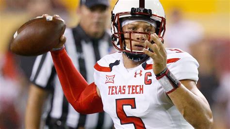 Texas Tech S Patrick Mahomes Intends To Enter 2017 Nfl Draft