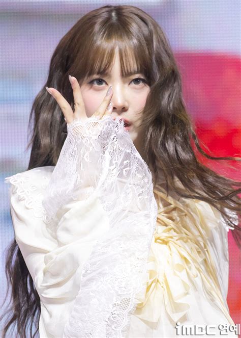 250314 Le Sserafim EUNCHAE At 5th Mini Album HOT Showcase Kpopping