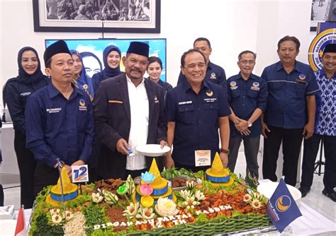 Bentuk Rasa Syukur Dpw Nasdem Sumut Potong Tumpeng Di Hut Ke Partai