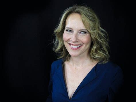 Hot Amy Ryan Photos ThBLOG