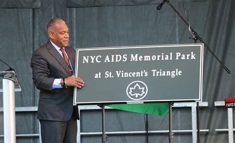 Nyc Dedicates New Aids Memorial In Greenwich Village 2016 12 02