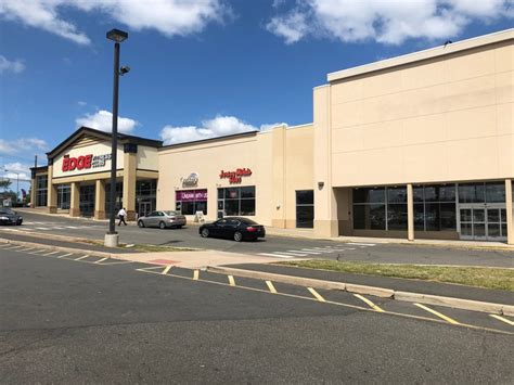 533 S Broad St Meriden Ct 06450 For Lease