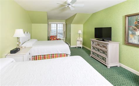 Mackinac Island Accommodations | Accommodations | Harbour View Inn