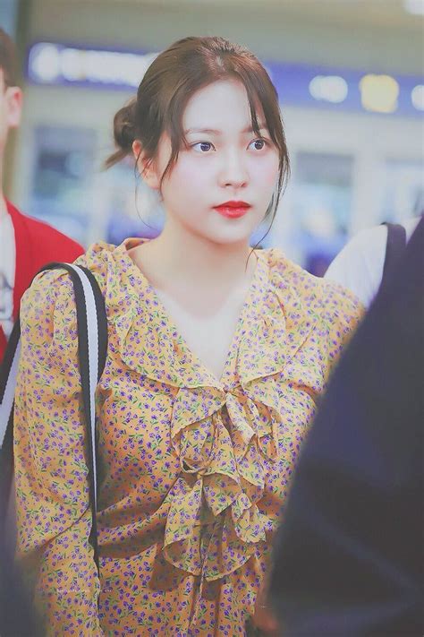 Yeri Hq ♡ On Twitter Red Velvet Kim Yerim Coral Pink