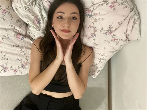Leah Erotic Auf Amateur Sofa De Amateurvideos Und Erotikfotos
