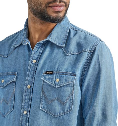 Buy Wrangler Men S Iconic Denim Regular Fit Snap Shirt Online At Lowest