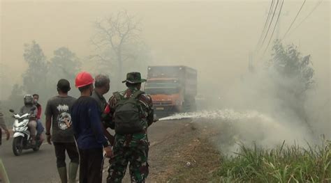 Ratusan Hektare Lahan Di Desa Gasing Terbakar Kabut Asap Bahayakan