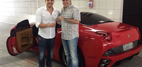 Wesley Safadão faz investimento milionário e compra Ferrari veja