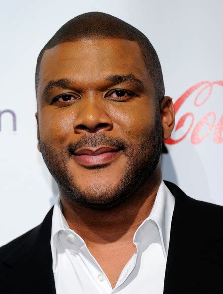 Tyler Perry Gets Visionary Award - blackfilm.com
