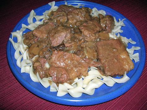 SLOW COOKER ROUND STEAK AND GRAVY Recipe by The - CookEatShare