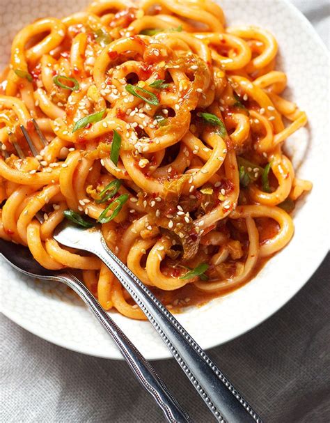 Udon Noodles Stir Fry Recipe With Kimchi Sauce Eatwell