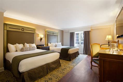 New Orleans Hotel Rooms and Reservations - Hotel St. Marie