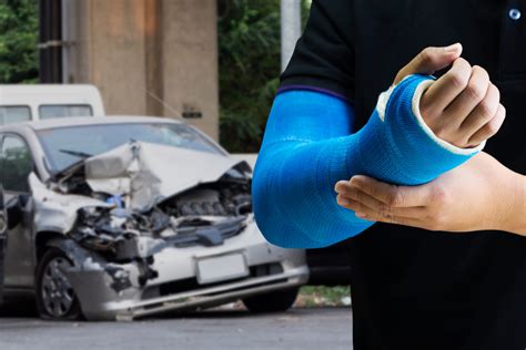 8 Common Injuries Sustained in Car Accidents - DM Injury Law