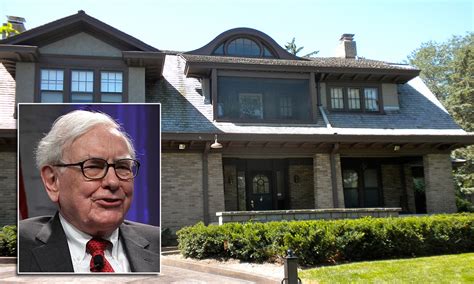 Warren Buffet Still Lives In Modest Omaha Home He Bought For 31 500 In 1958 Daily Mail Online