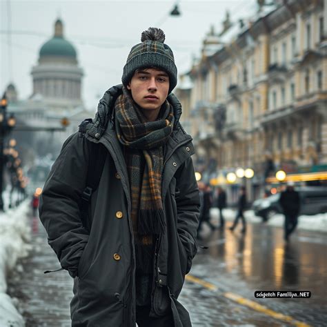 Значение фамилии Сидельников: толкование и различные источники