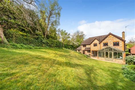 South Park Gerrards Cross Buckinghamshire Sl9 5 Bedroom Detached