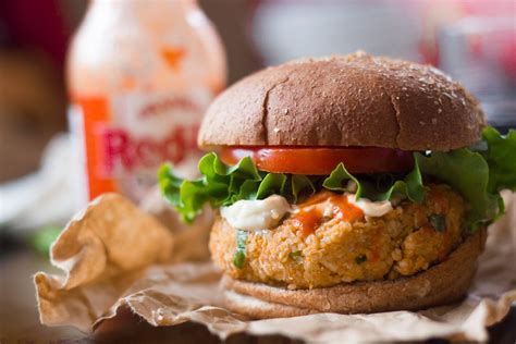 15 Must-Try Vegan Burgers - Connoisseurus Veg