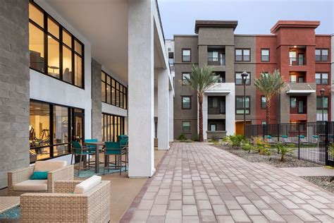 √ Apartments Near Chandler Mall