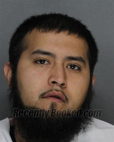 Recent Booking Mugshot For Hector Orlando Soto In Ellis County Texas