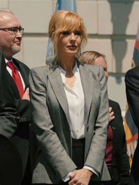 Kelly Reilly Yellowstone Season 5 Blazer - The American Jackets