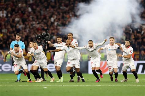 Sevilla win Europa League after beating Roma on penalties - The Athletic