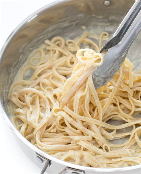 Skinny Fettuccine Alfredo Only 500 Calories Chef Savvy